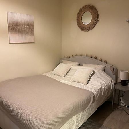 Studio Entierement Renove Avec Balcon Place De La Bastille Paris Exterior foto